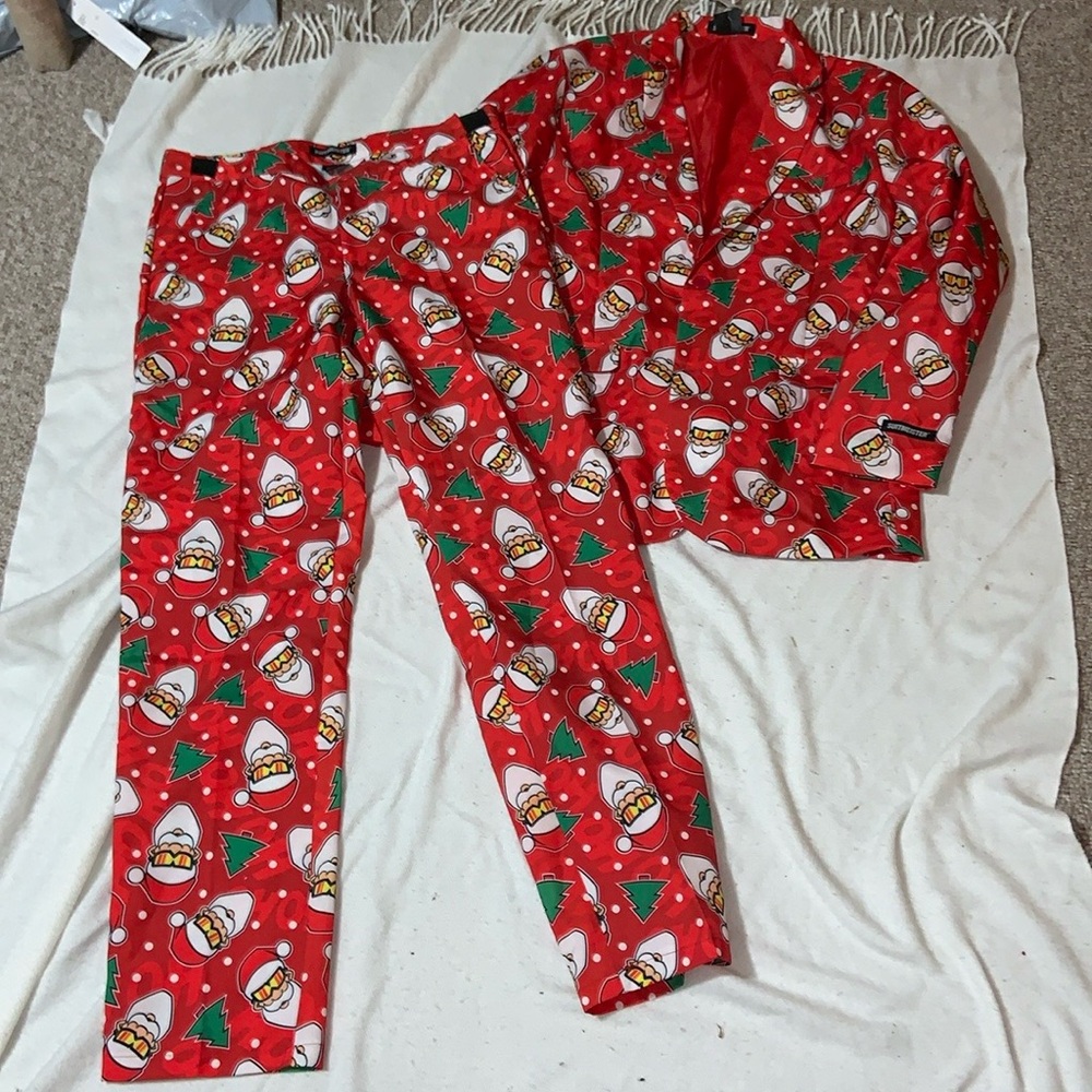 Suitmeister Christmas suit cool Santas with sunglasses on a red background LARGE